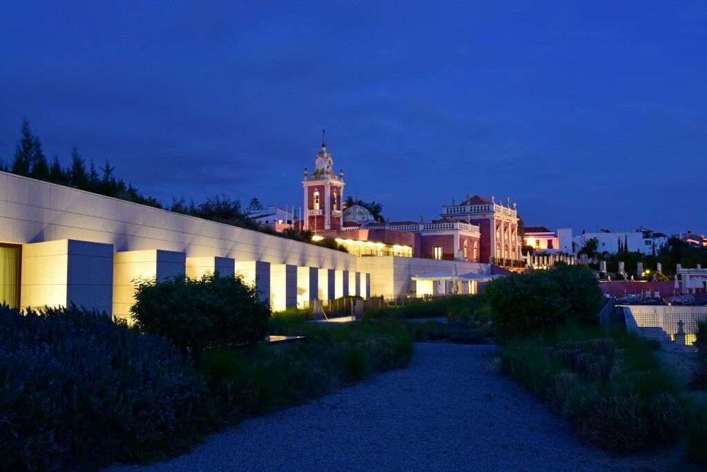 Pousada Palacio De Estoi - Small Luxury Hotels Of The World Exterior foto The museum at night